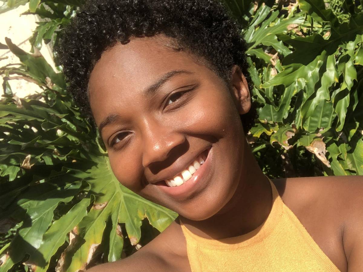 A portrait of Janisa.