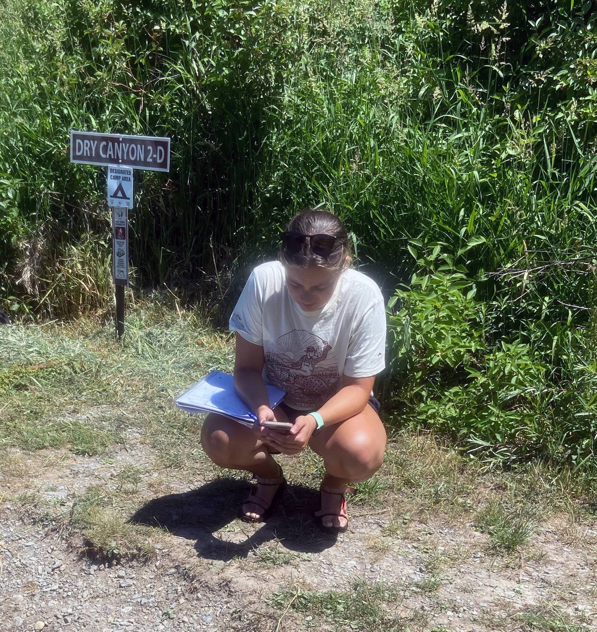 Abigail Lewis ’23 doing research 